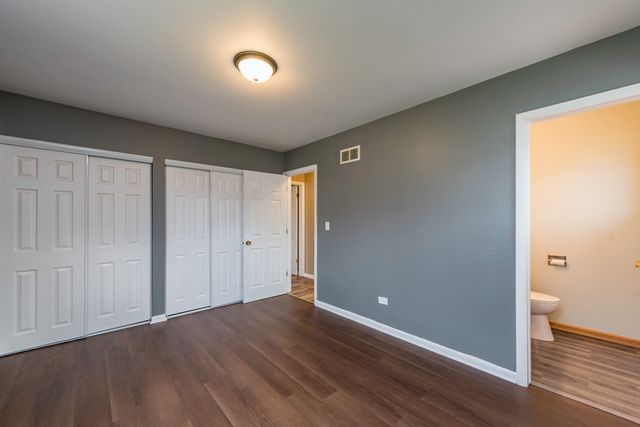 2625 Varonen Avenue, Waukegan, IL 60087