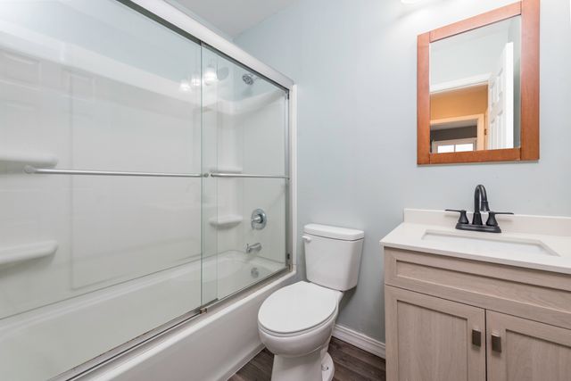 2625 Varonen Avenue, Waukegan, IL 60087