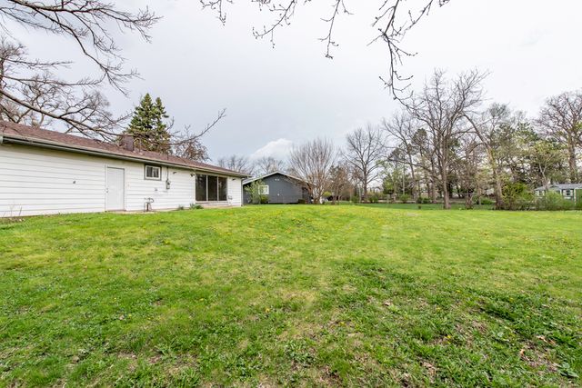 2625 Varonen Avenue, Waukegan, IL 60087