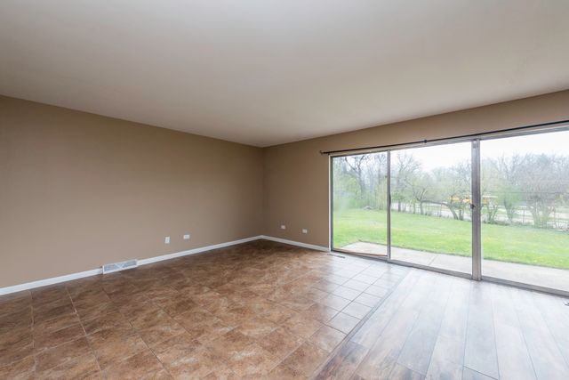 2625 Varonen Avenue, Waukegan, IL 60087