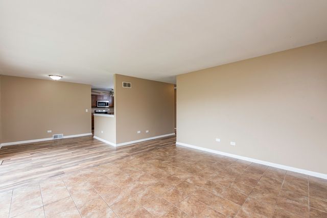 2625 Varonen Avenue, Waukegan, IL 60087