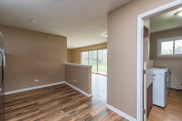 2625 Varonen Avenue, Waukegan, IL 60087