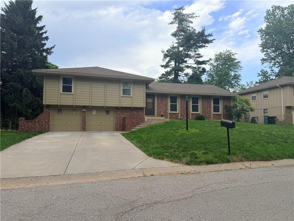 8026 Cleveland Avenue, Kansas City, KS 66109