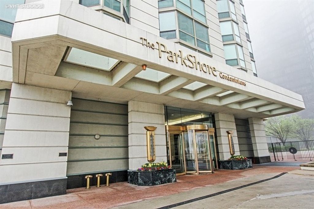 195 N Harbor Drive 3807, Chicago, IL 60601