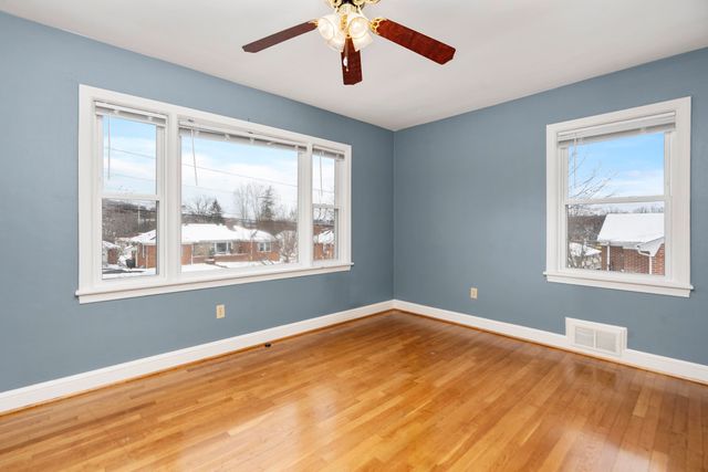 507 GAYMONT PL, Staunton, VA 24401