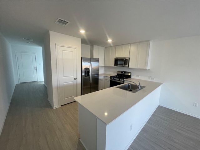 141 Basalt DR, Maxwell, TX 78666