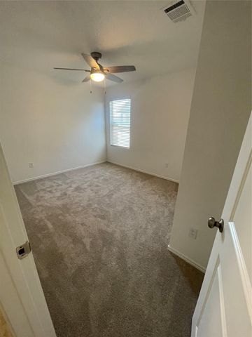 141 Basalt DR, Maxwell, TX 78666