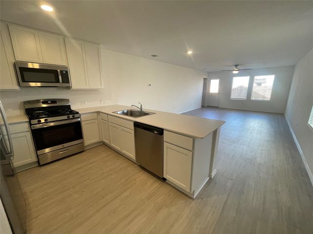 141 Basalt DR, Maxwell, TX 78666