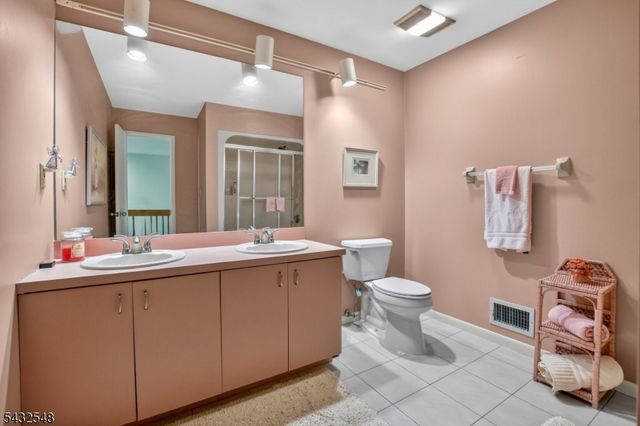 59 Gabriel Dr, Montville Twp., NJ 07045