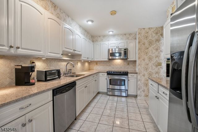 59 Gabriel Dr, Montville Twp., NJ 07045
