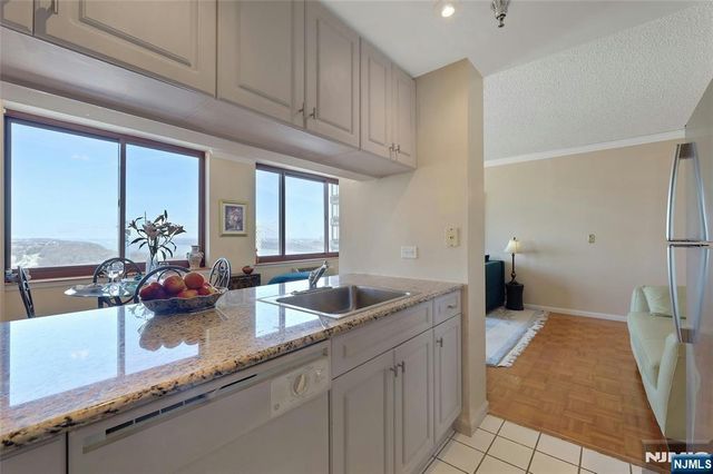 100 Old Palisade Road 3414, Fort Lee, NJ 07024