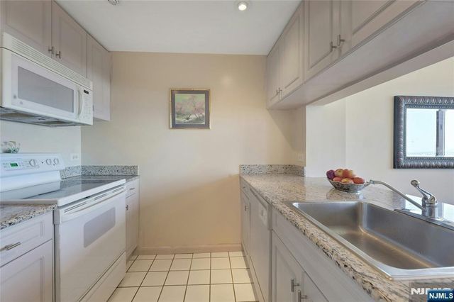 100 Old Palisade Road 3414, Fort Lee, NJ 07024