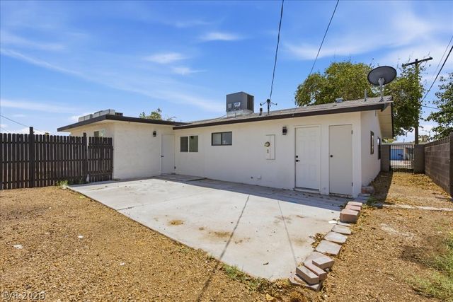 3912 Casa Grande Avenue, Las Vegas, NV 89102