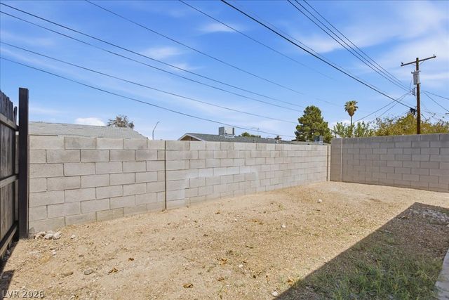 3912 Casa Grande Avenue, Las Vegas, NV 89102