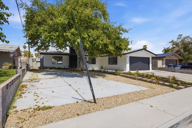 3912 Casa Grande Avenue, Las Vegas, NV 89102