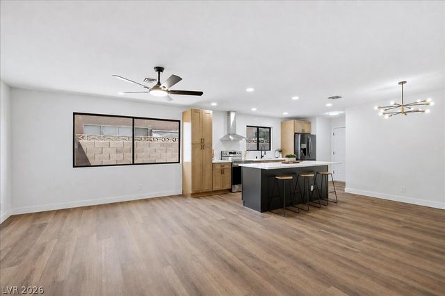 3912 Casa Grande Avenue, Las Vegas, NV 89102