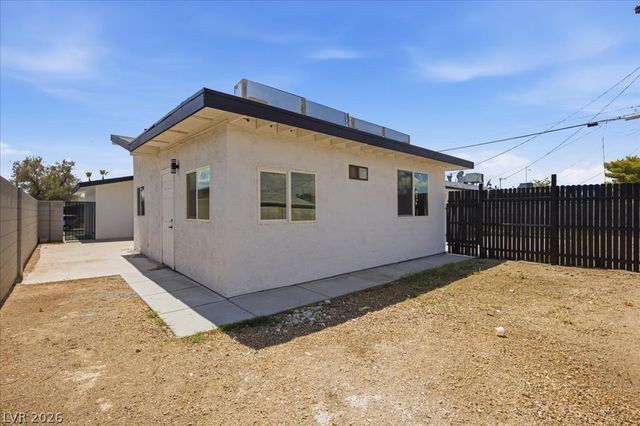 3912 Casa Grande Avenue, Las Vegas, NV 89102