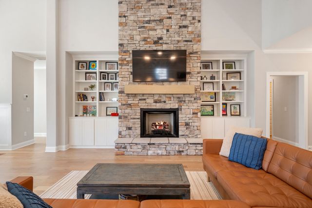 2209 Winterdale Dr, Murfreesboro, TN 37128