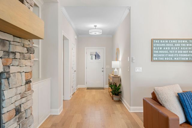 2209 Winterdale Dr, Murfreesboro, TN 37128