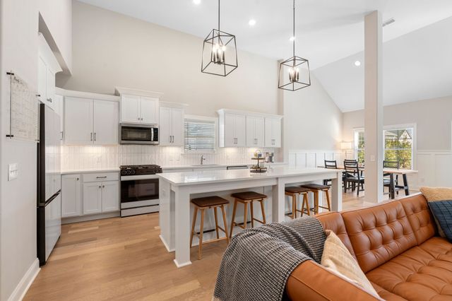 2209 Winterdale Dr, Murfreesboro, TN 37128