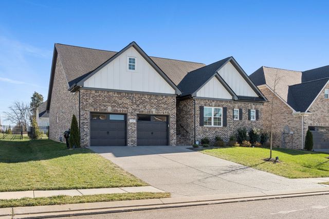 2209 Winterdale Dr, Murfreesboro, TN 37128