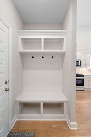 2209 Winterdale Dr, Murfreesboro, TN 37128