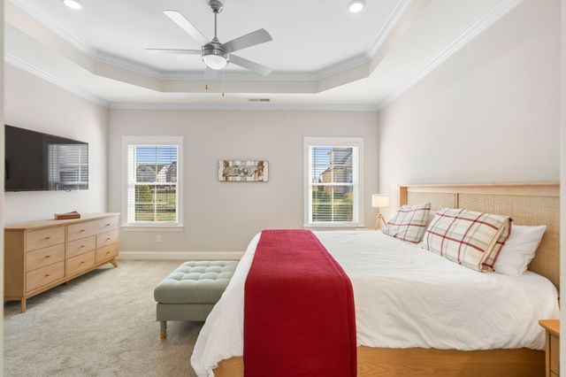 2209 Winterdale Dr, Murfreesboro, TN 37128