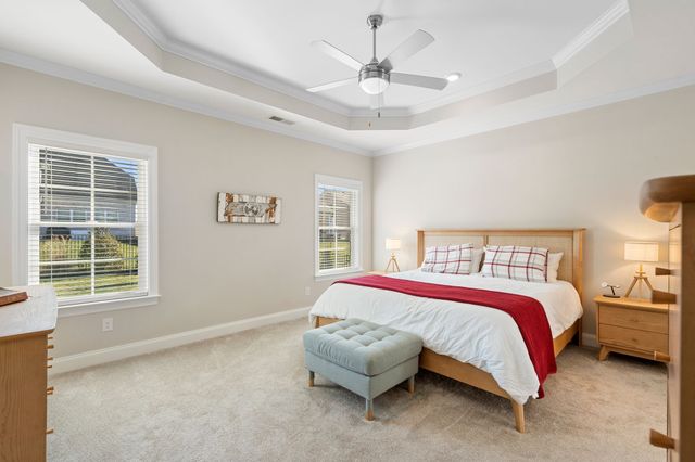 2209 Winterdale Dr, Murfreesboro, TN 37128