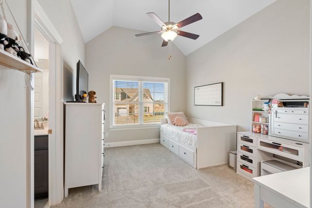 2209 Winterdale Dr, Murfreesboro, TN 37128