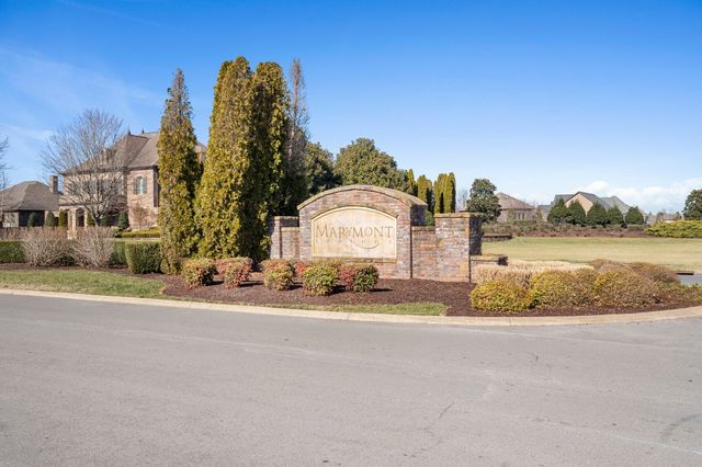 2209 Winterdale Dr, Murfreesboro, TN 37128