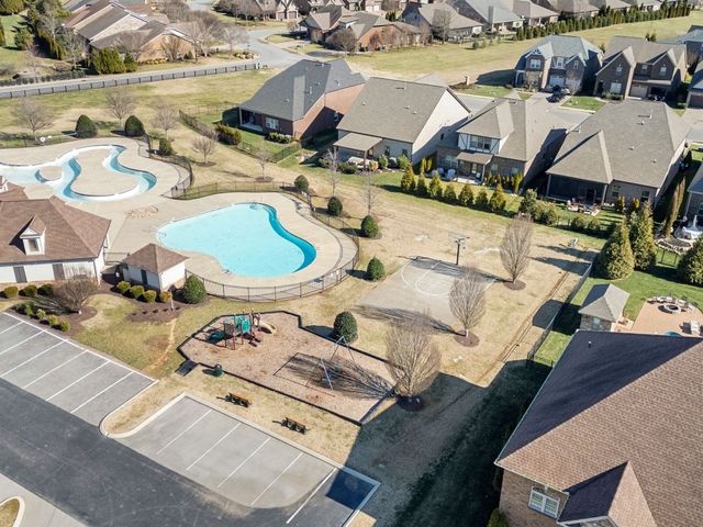 2209 Winterdale Dr, Murfreesboro, TN 37128