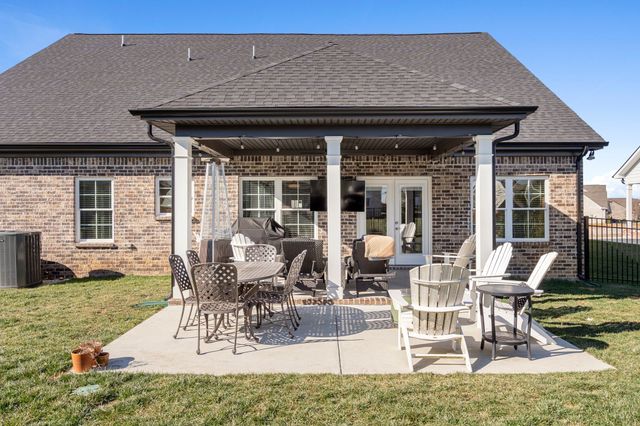 2209 Winterdale Dr, Murfreesboro, TN 37128