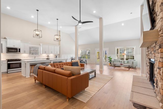 2209 Winterdale Dr, Murfreesboro, TN 37128