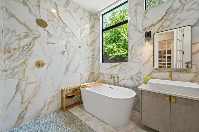 7810 Hardy DR, Austin, TX 78757