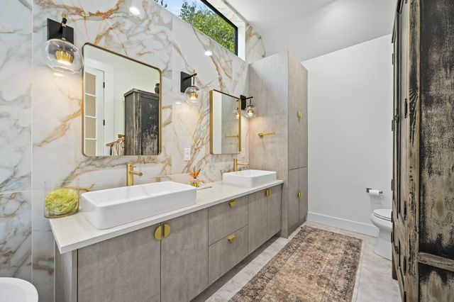 7810 Hardy DR, Austin, TX 78757