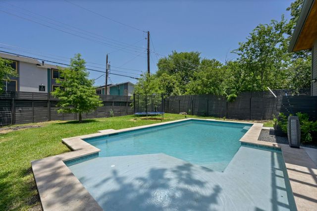 7810 Hardy DR, Austin, TX 78757