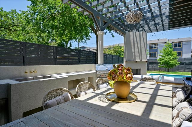 7810 Hardy DR, Austin, TX 78757