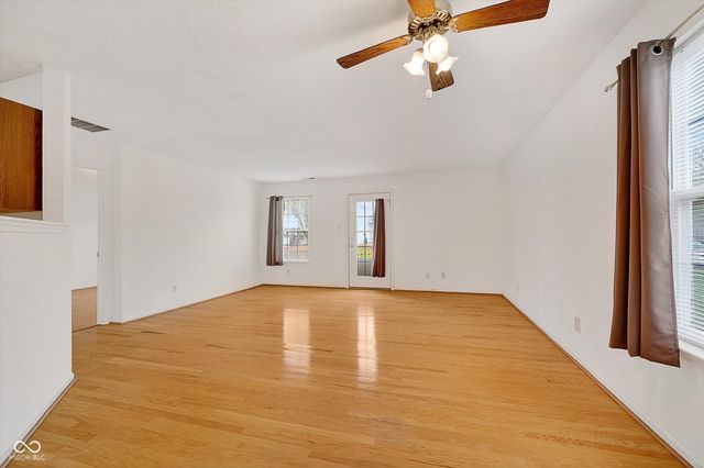 1166 Kenwood Drive, Greenwood, IN 46143