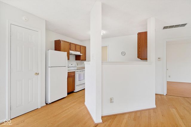 1166 Kenwood Drive, Greenwood, IN 46143