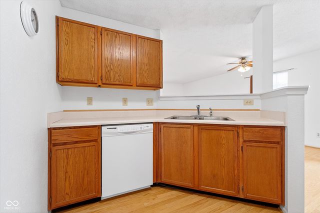 1166 Kenwood Drive, Greenwood, IN 46143