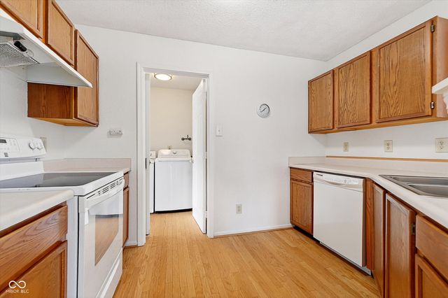 1166 Kenwood Drive, Greenwood, IN 46143