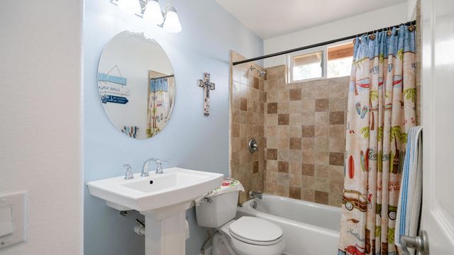 1823 Hilton Avenue, Yucca Valley, CA 92284