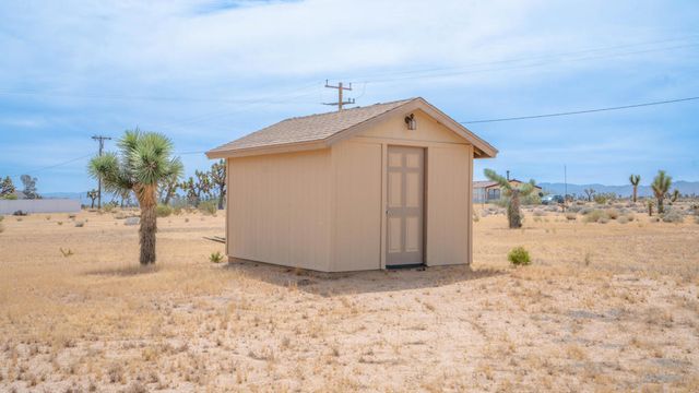 1823 Hilton Avenue, Yucca Valley, CA 92284