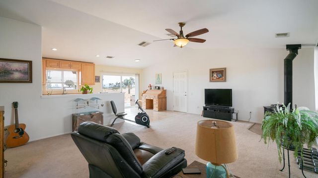 1823 Hilton Avenue, Yucca Valley, CA 92284