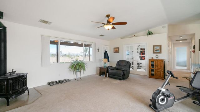 1823 Hilton Avenue, Yucca Valley, CA 92284