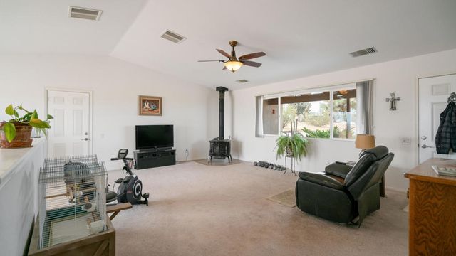 1823 Hilton Avenue, Yucca Valley, CA 92284
