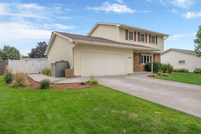8520 18TH Street W, Rock Island, IL 61201