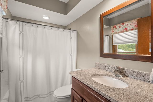 8520 18TH Street W, Rock Island, IL 61201
