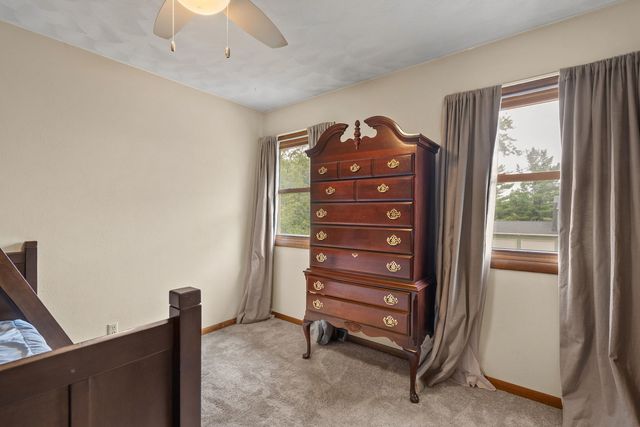 8520 18TH Street W, Rock Island, IL 61201