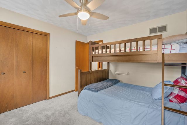 8520 18TH Street W, Rock Island, IL 61201